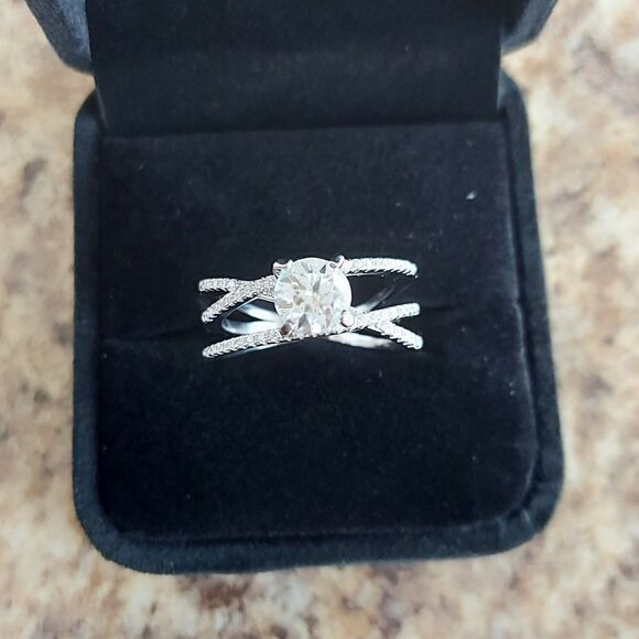 1 Carat Criss Cross Moissanite 925 Silver Engagement Ring - Picture 6 of 12